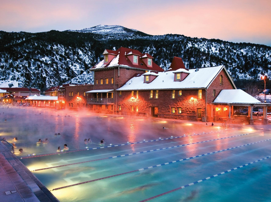 格伦伍德温泉旅游景点-Glenwood Hot Springs Pool