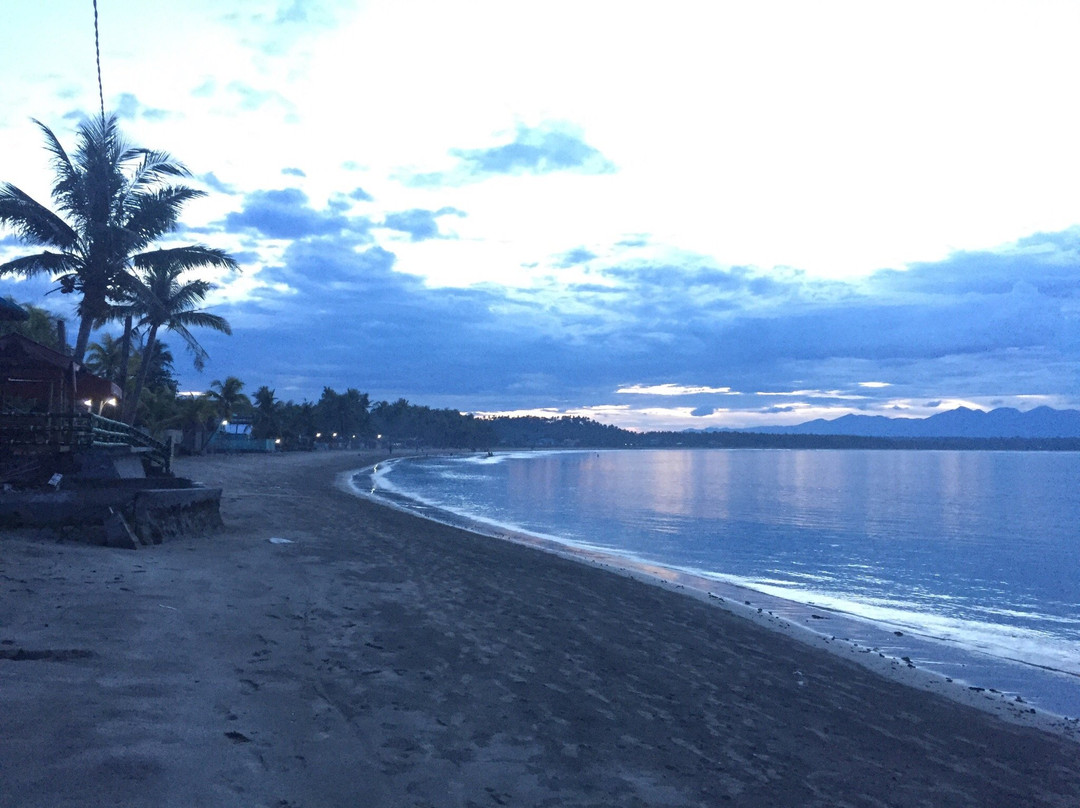 Rizal Beach景点图片