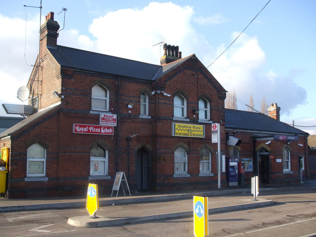 Ockendon Railway Station景点图片