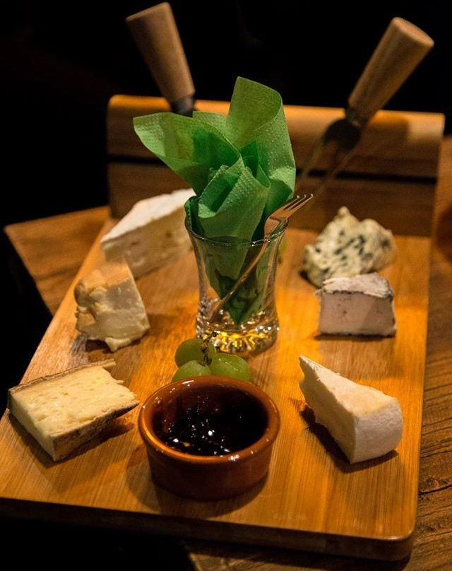 What's Up Lounge Bar