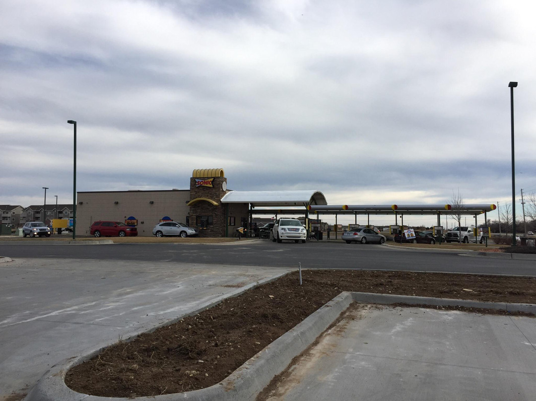 Mount Hope餐馆和美食-Sonic Drive-In