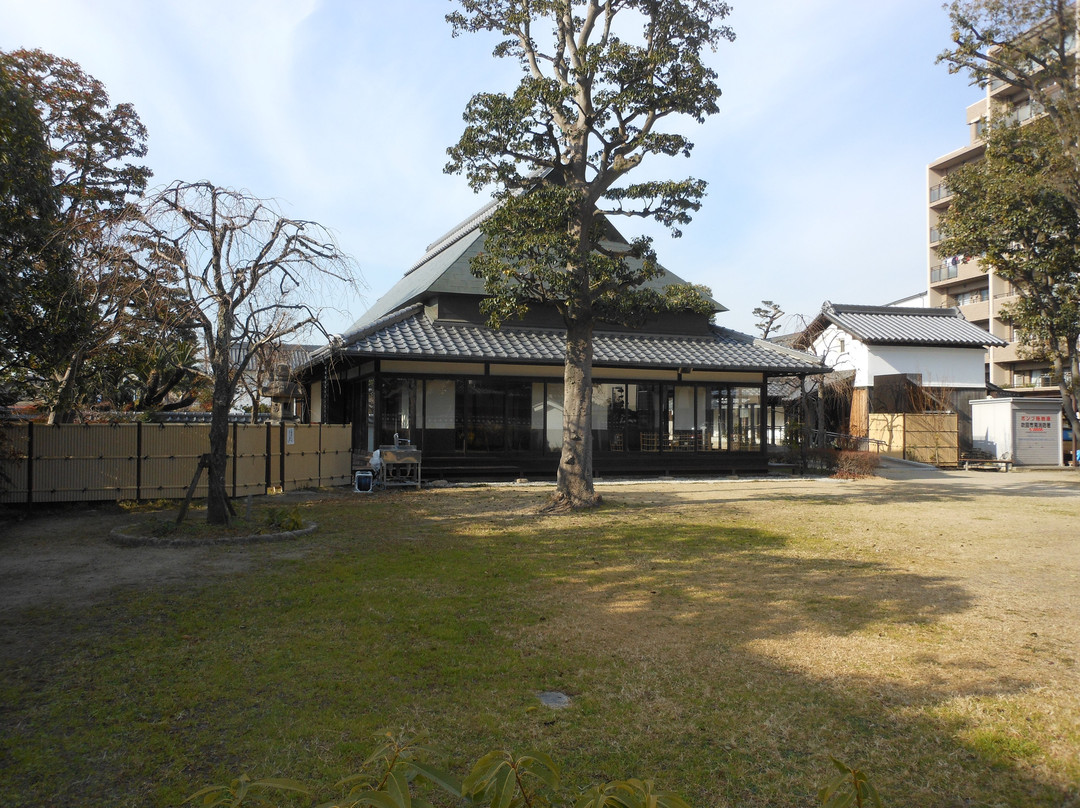 Hamayashiki (Suita Historic & Culture Town Center)