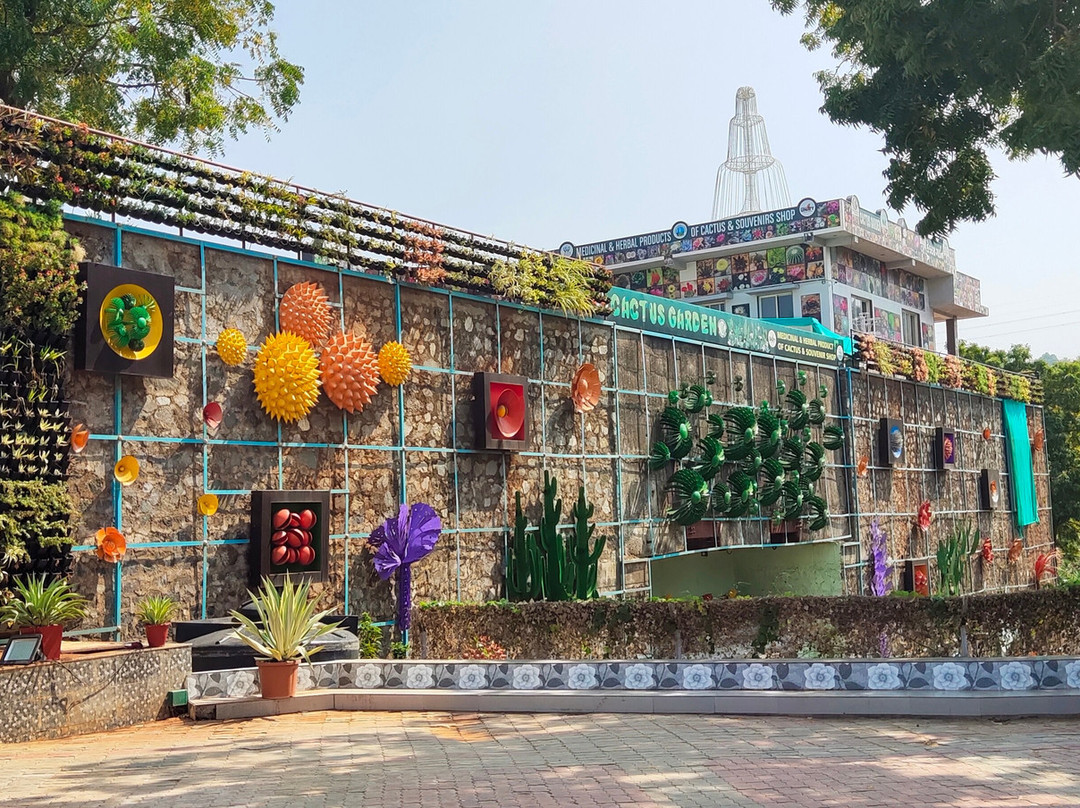 Cactus Garden-Kevadia必去景点