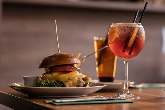 Corner Bistro & Bar主图