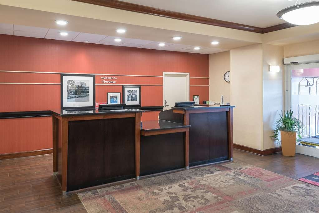 Hampton Inn & Suites Florence-North-I-95主图