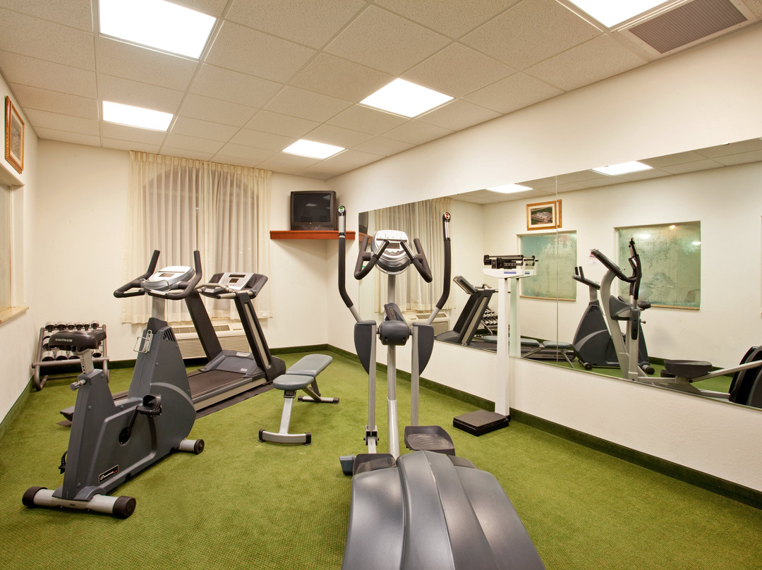 Holiday Inn Express & Suites Rockford-loves Park By IHG主图