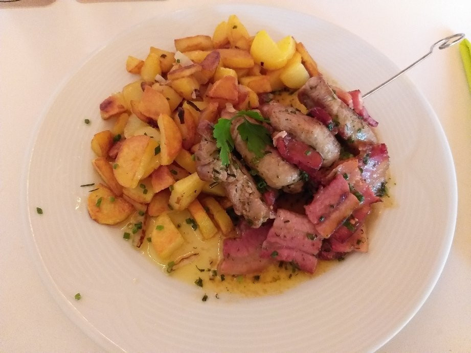 Moerlenbach餐馆和美食-Zum Gruenen Laub