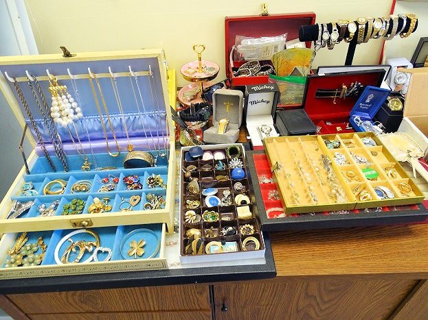 Ysi Antiques And Collectibles景点图片