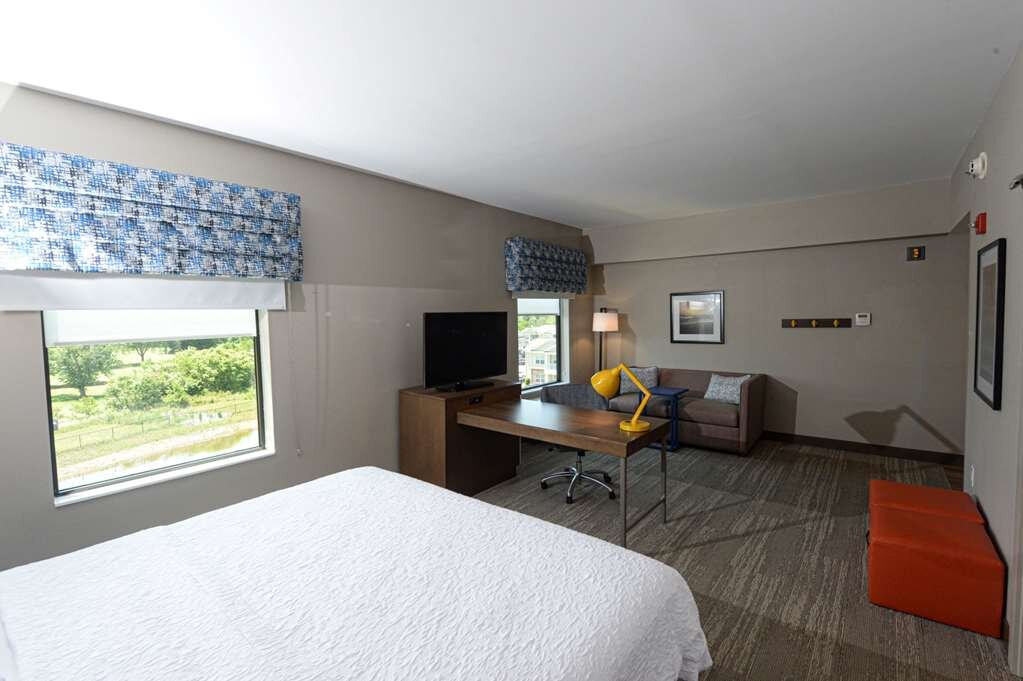 Hampton Inn & Suites Lenoir主图