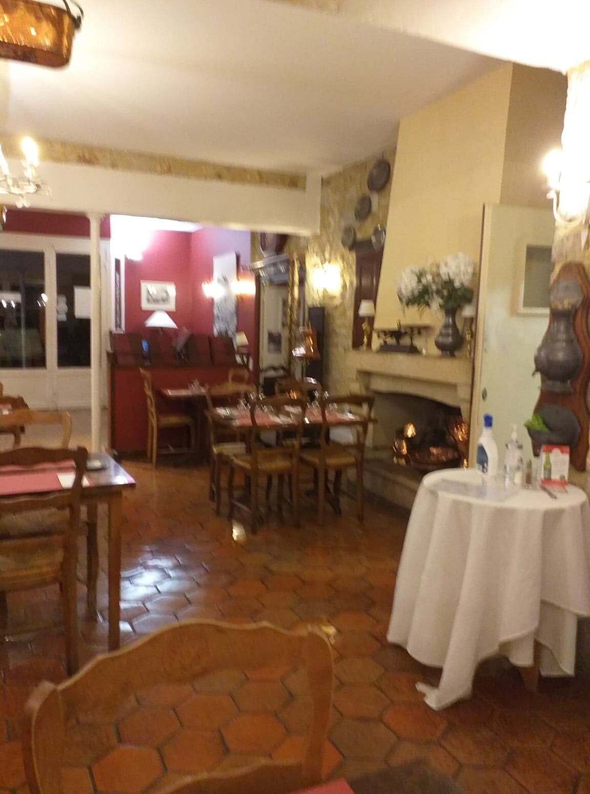 Logis Hôtel le Terminus des Pèlerins-餐饮
