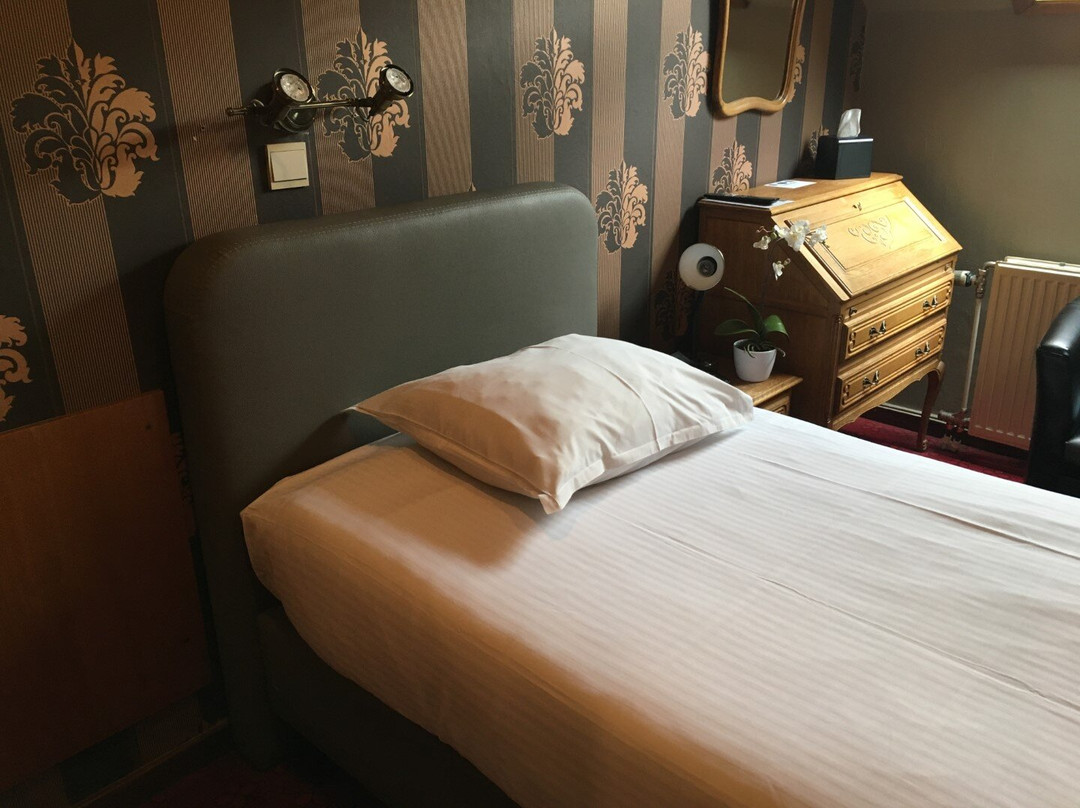 Station Hotel主图