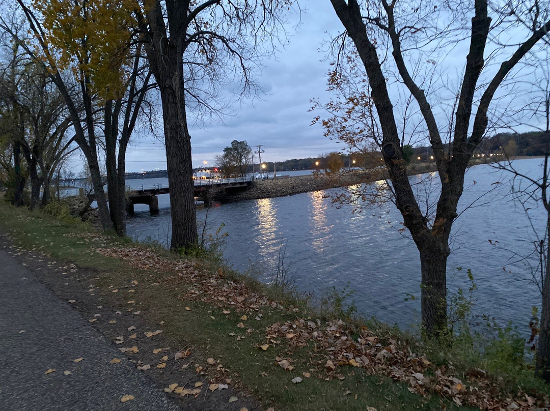 Lakefront Park-Hudson必去景点
