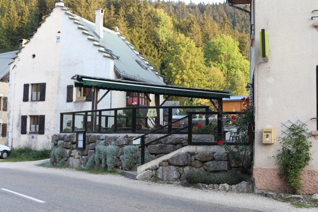 Logis Hôtel la Ferme du Bois Barbu-餐饮