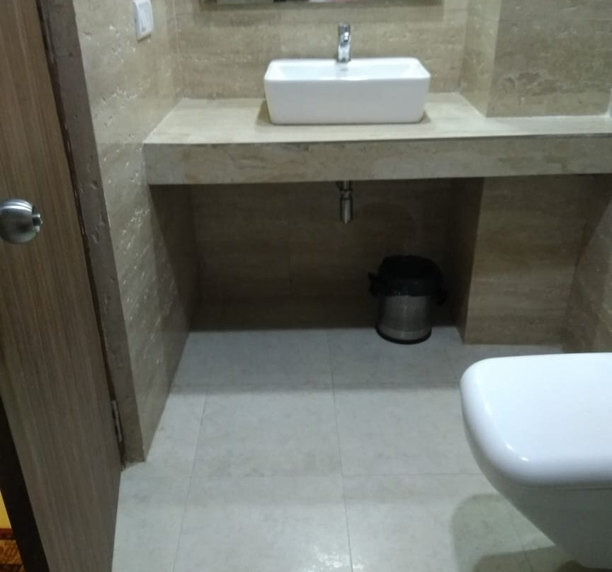 Hotel Kelvish Plaza主图