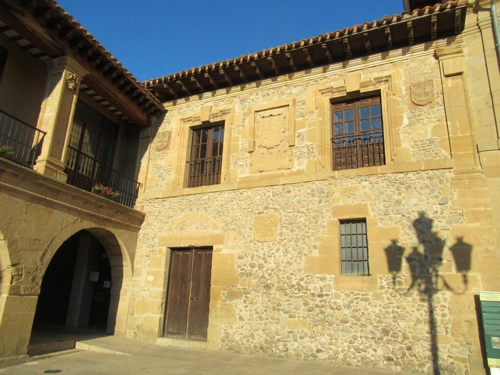 Ayuntamiento Santo Domingo De La Calzada-圣多明各德拉卡尔萨达必去景点