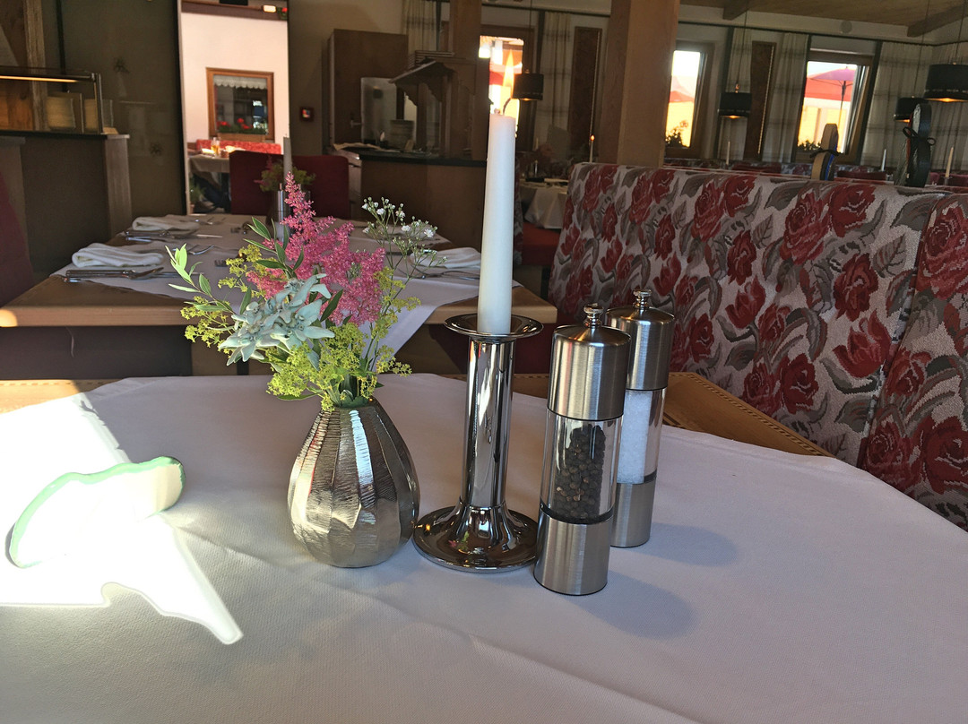 Hotel-Restaurant Alpenblume主图