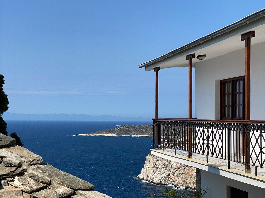 Iera Moni Archaggelou Michail-Thassos Town (Limenas)必去景点