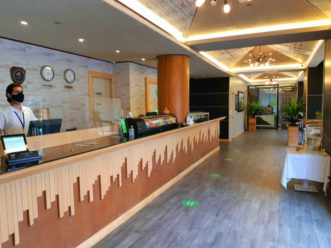 Weston Suites & Hotel主图