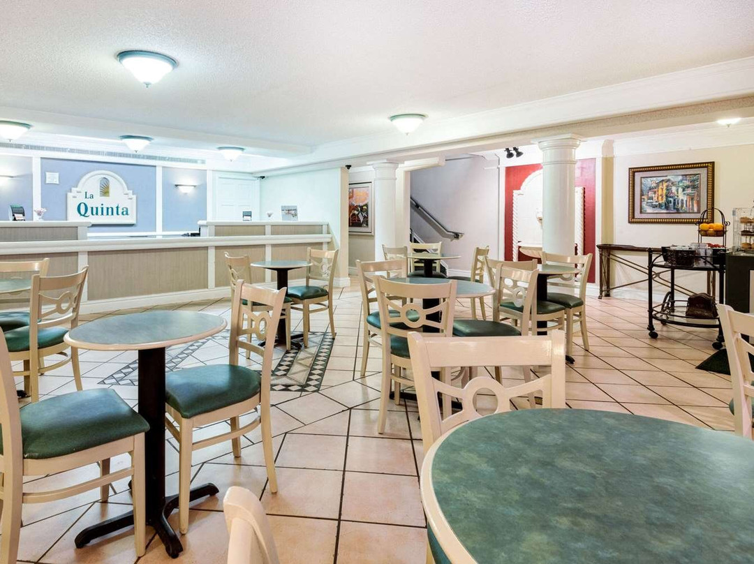 La Quinta Inn by Wyndham Farmington主图