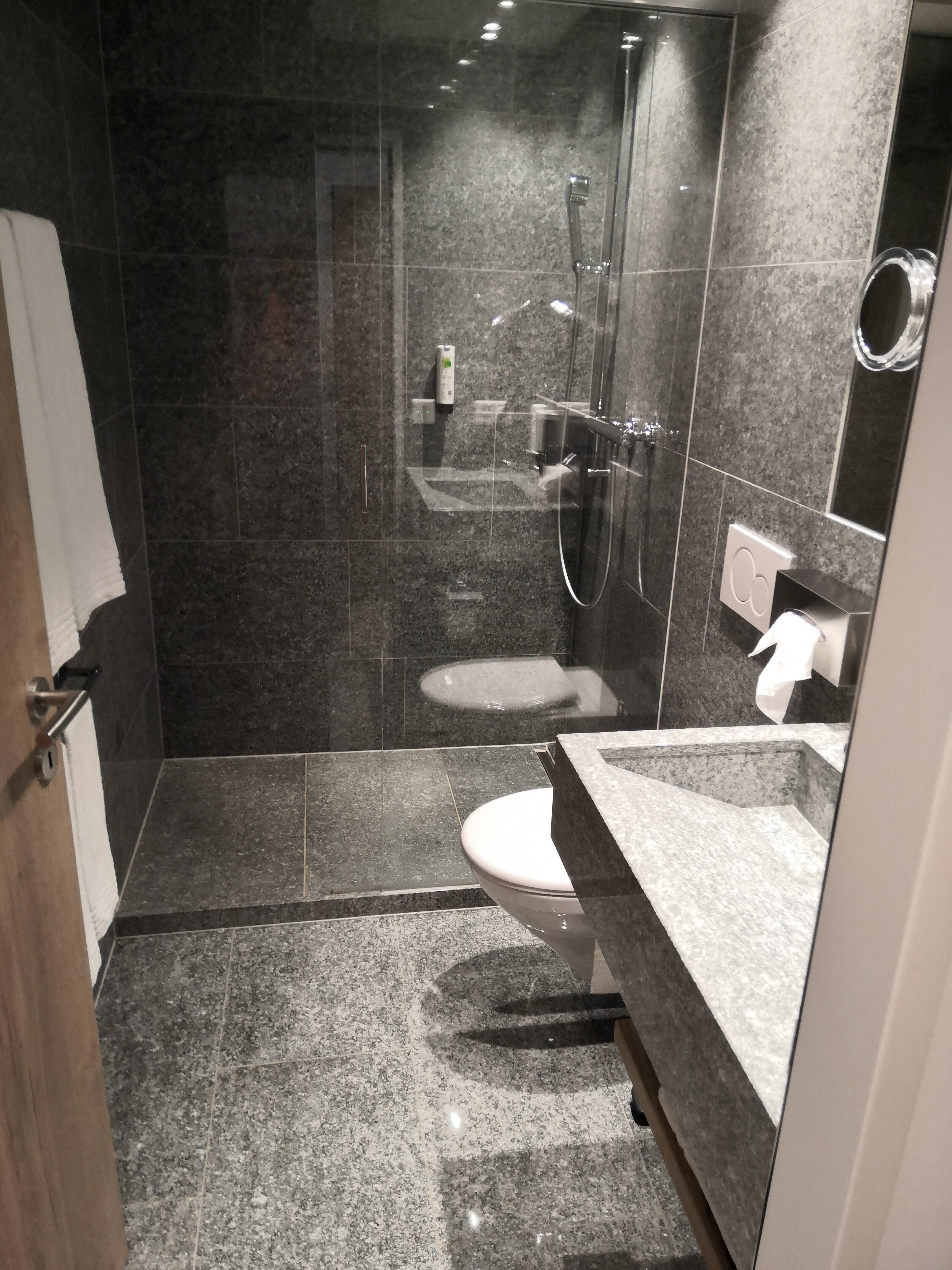 Hotel Vaduzerhof-浴室