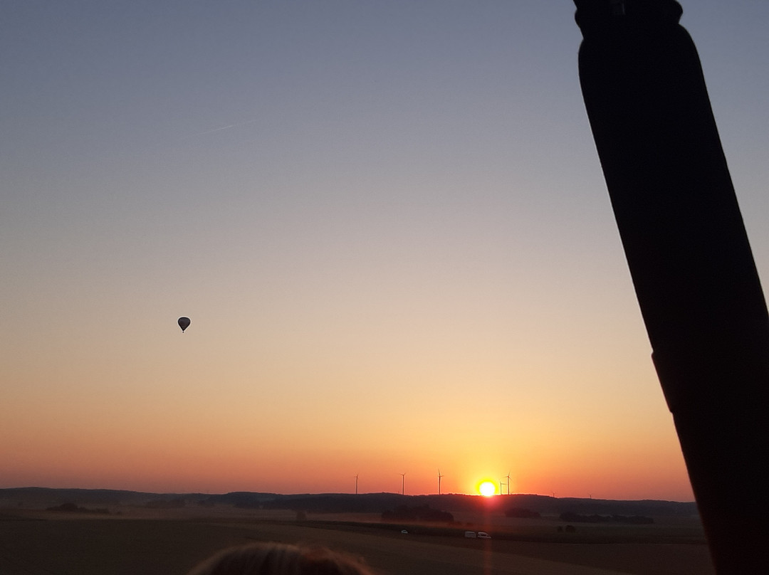 Sunshine-Ballooning景点图片