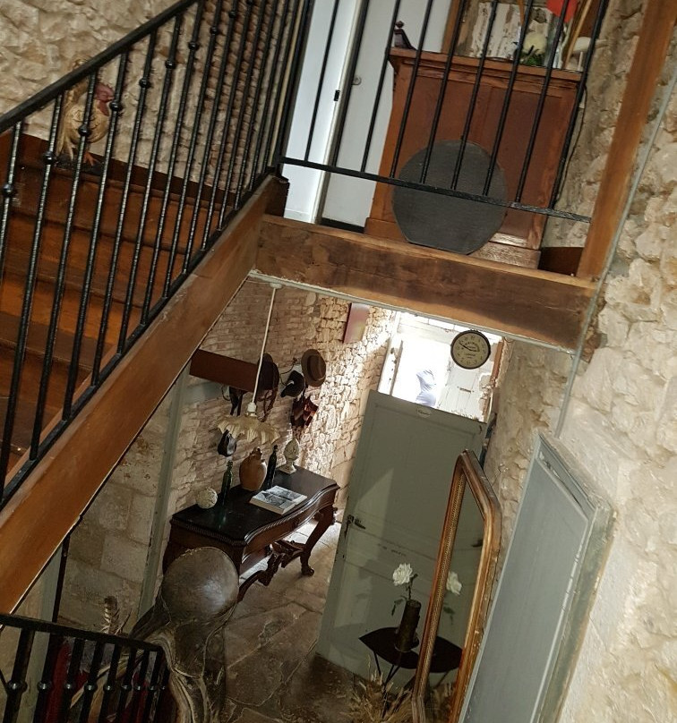 Le Nid des Oiseaux主图