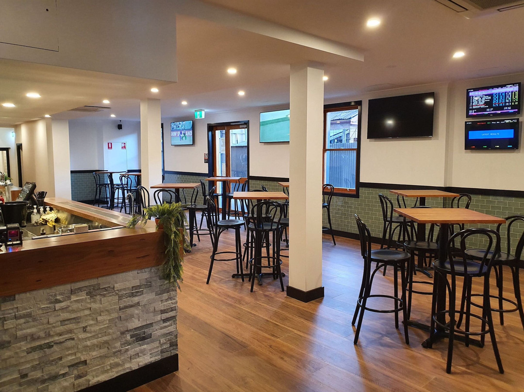 The Empire Hotel主图