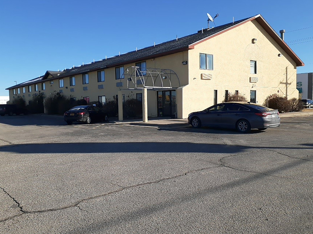 Super 8 by Wyndham Pratt主图