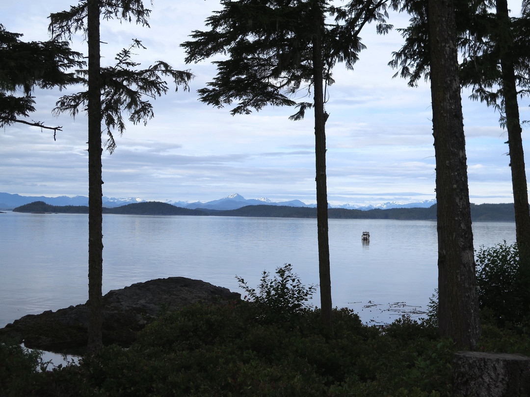 Hidden Cove Lodge主图