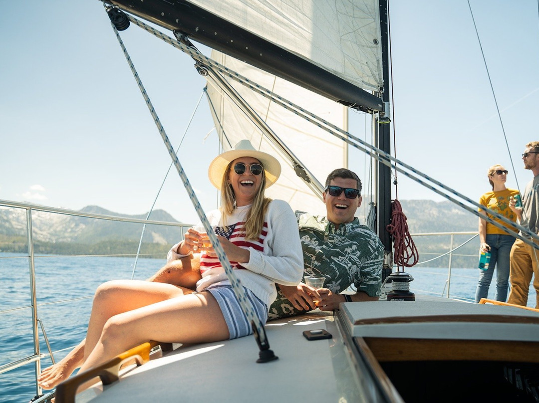 Sail Tahoe Blue Sailing Charters-南太浩湖必去景点