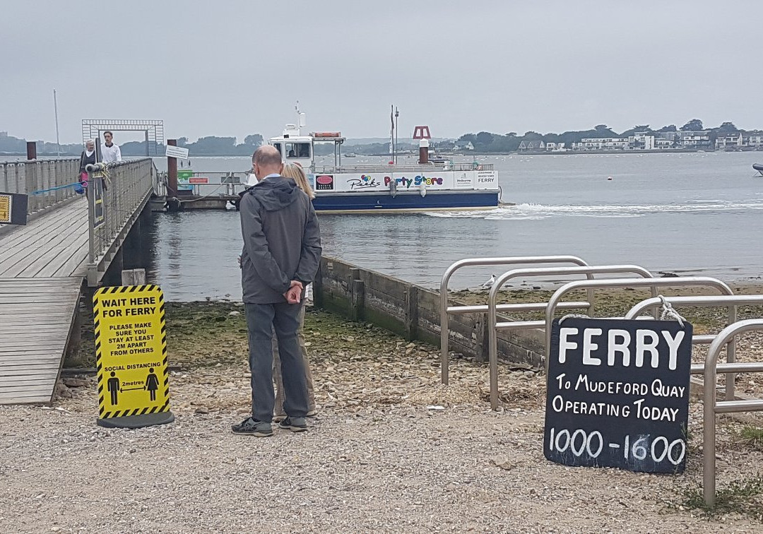 Mudeford Ferry景点图片
