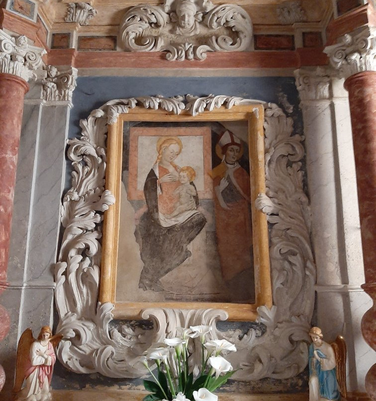 Chiesa di Santa Maria Del Pino-Coazze必去景点