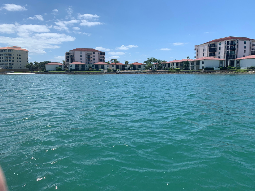 Salty Water Tours, LLC-圣彼得海滩必去景点