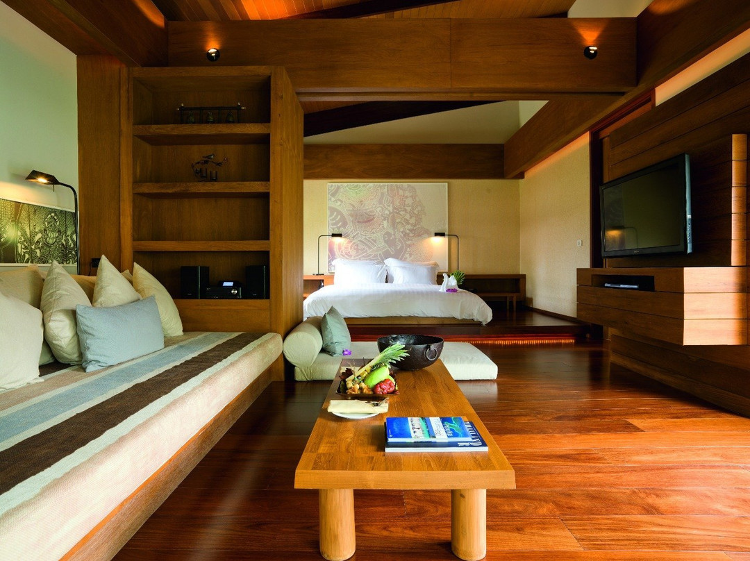 瓦纳卡恩沙滩温泉度假村主图