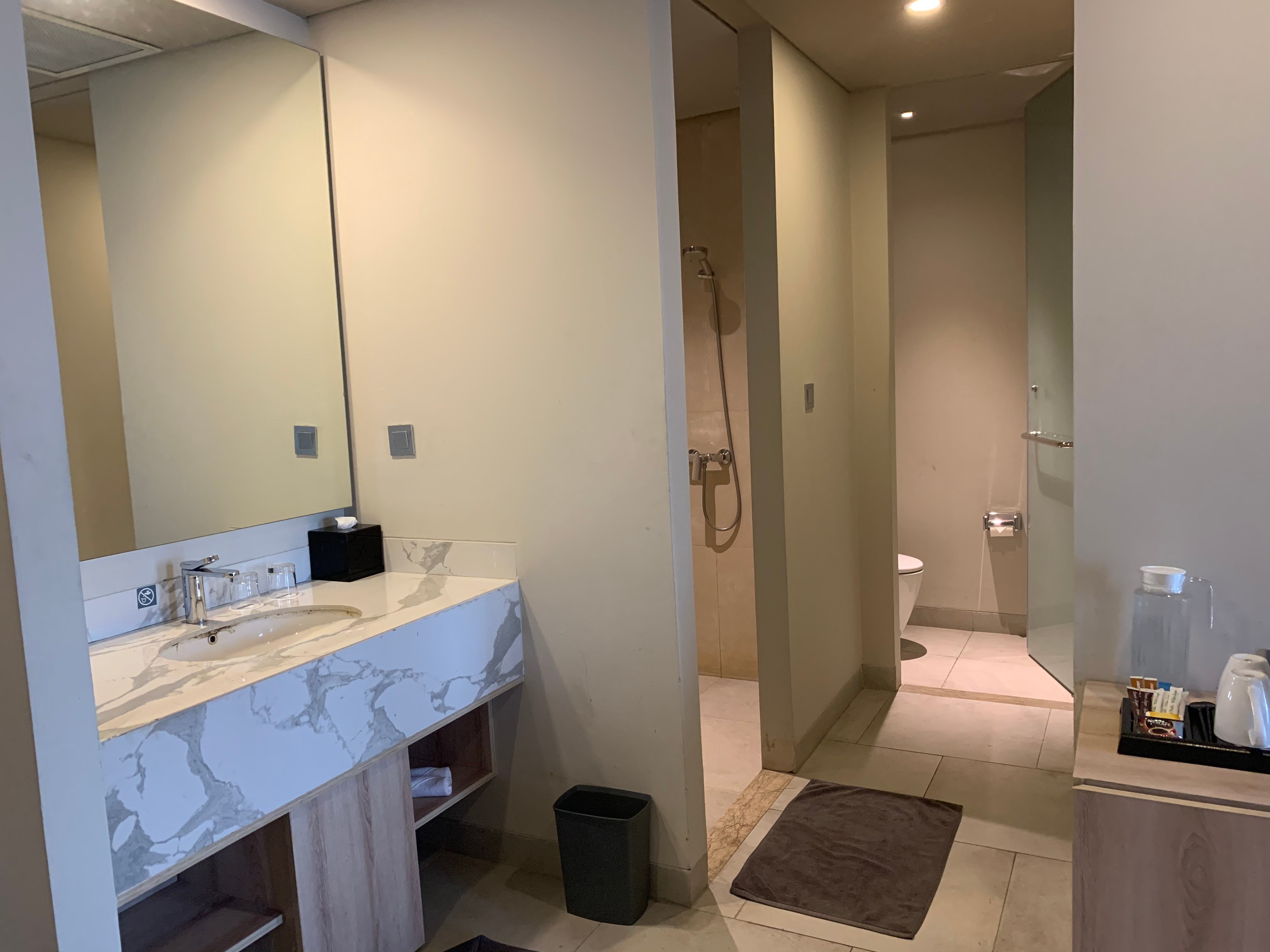 Harper Cikarang-浴室