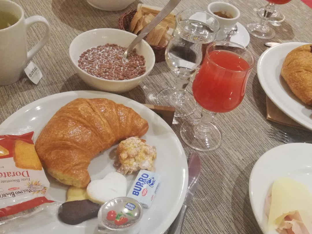 托林酒店主图