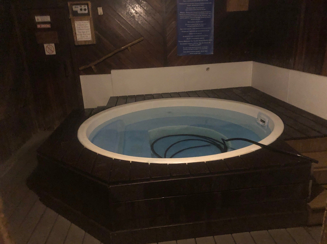 Lost Trail Hot Springs Resort主图