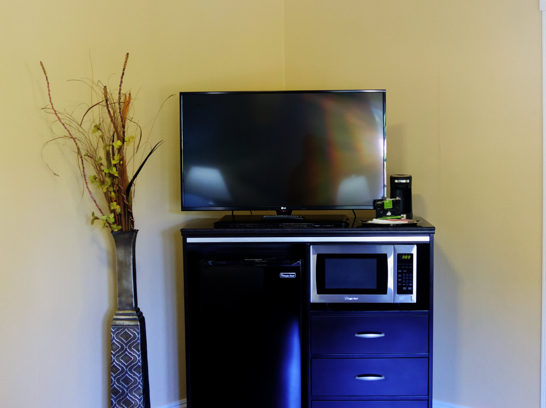 Palm Tropics Motel主图