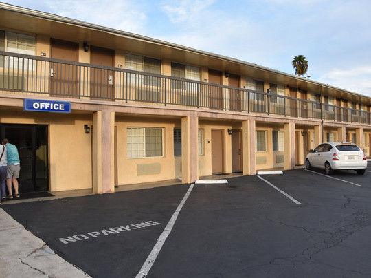 Raincross Hotel Riverside主图