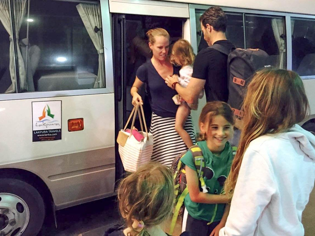 Lakpura LLC-佩拉德尼亚必去景点