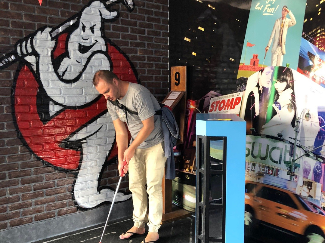 Holey Moley Golf Club Castle Towers-城堡山必去景点