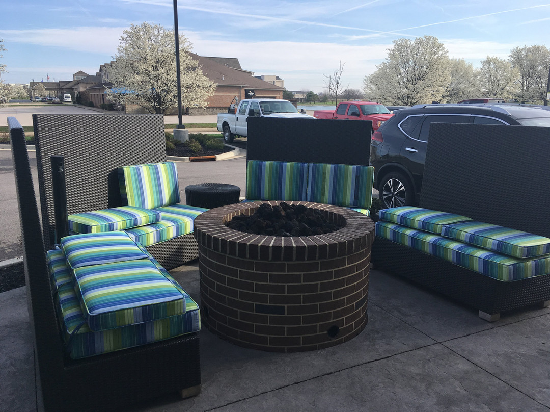 Home2 Suites By Hilton Evansville主图