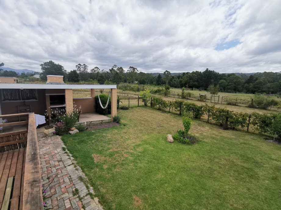 Sabrage Guesthouse & Venue