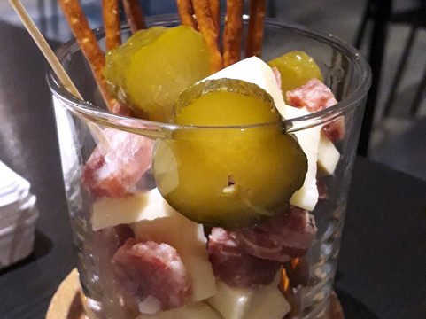 L'Aliane Bar Boutiquo-Jeux-科尔马必去景点