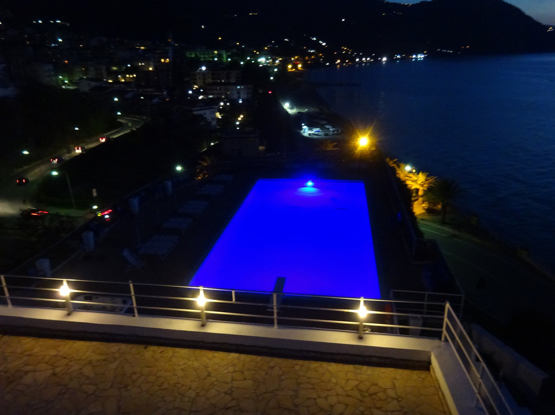 Capo Skino Park Hotel主图