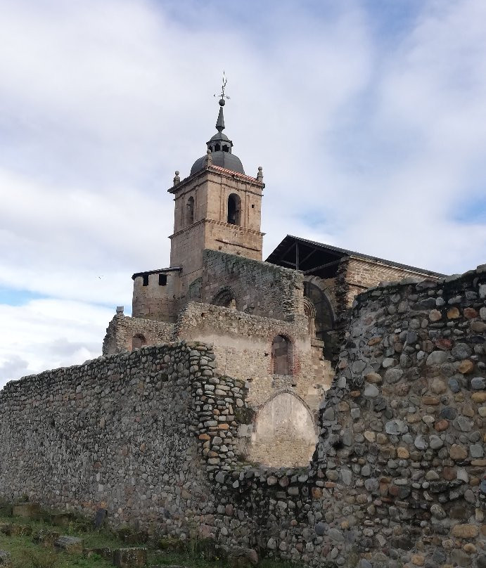 Monasterio de Santa María de Carracedo景点图片