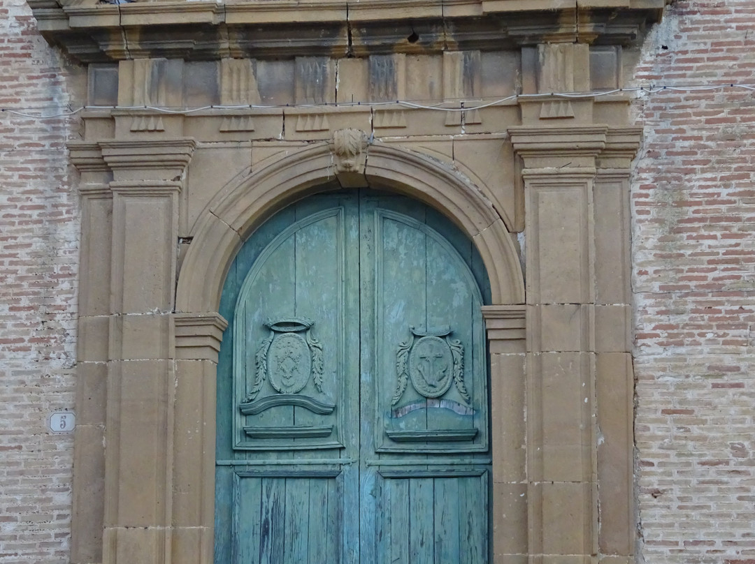 Chiesa e Convento di San Francesco-皮亚扎－阿尔梅里纳必去景点