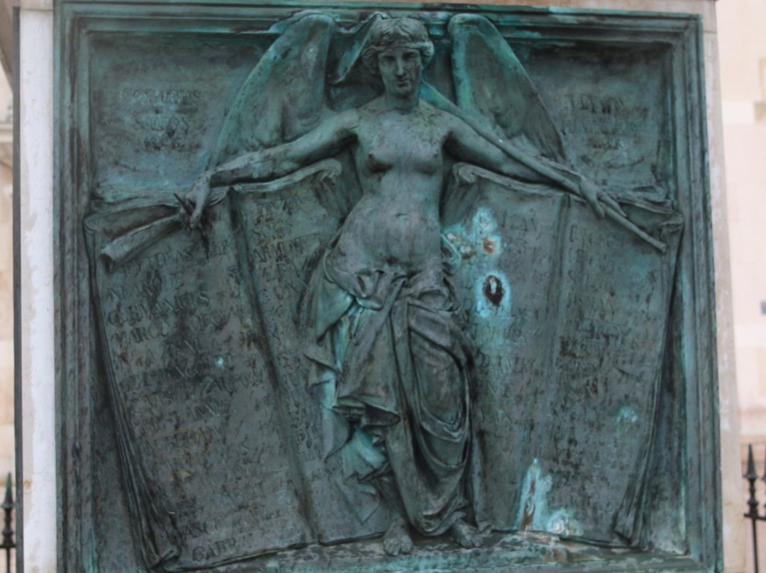 Statue du Génie de la Navigation-土伦必去景点