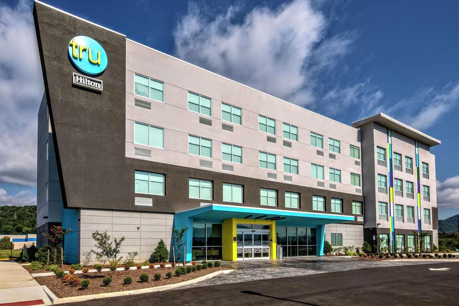 Tru by Hilton Roanoke Hollins-官方