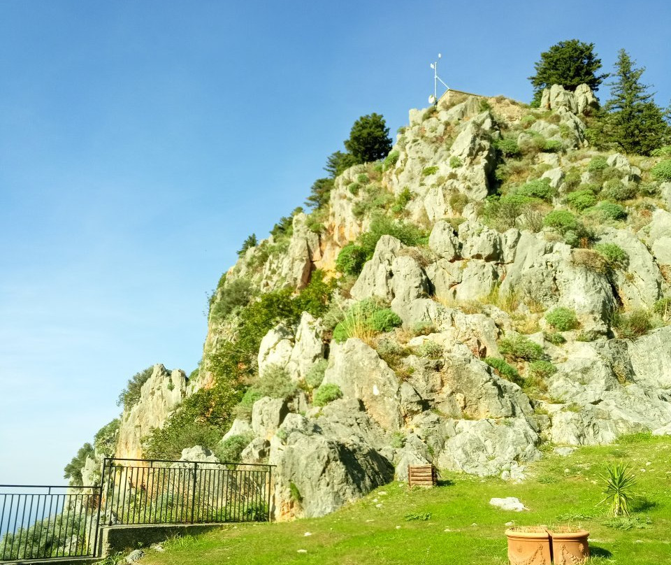 Sentiero ai Ruderi Dell’Abbazia Di San Giorgio景点图片
